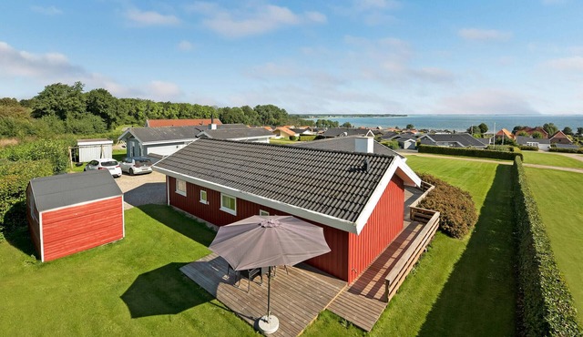 Stunning home in Sjølund with kitchen
