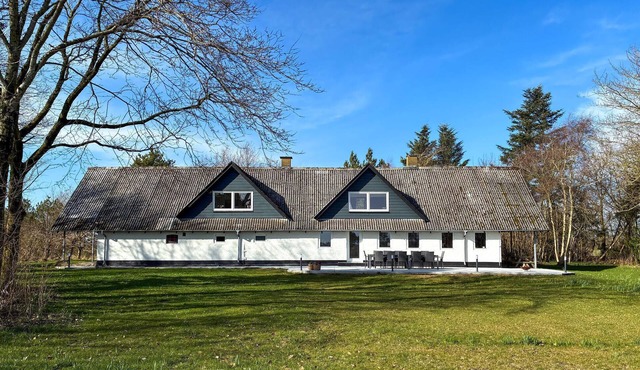 Stunning home in Skærbæk with WiFi