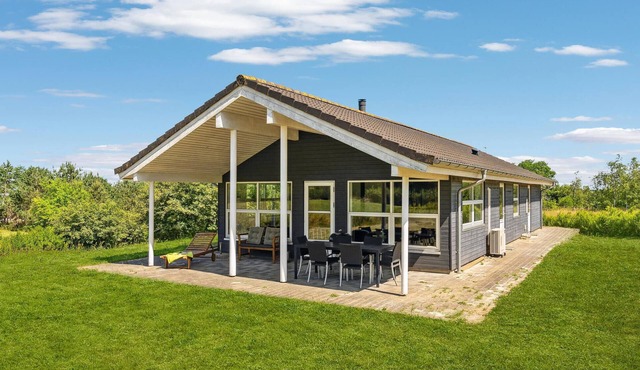 Stunning home in Skals with sauna