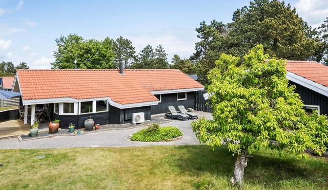 Stunning home in Slagelse with WiFi