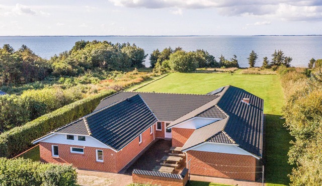 Stunning home in Spøttrup with sauna