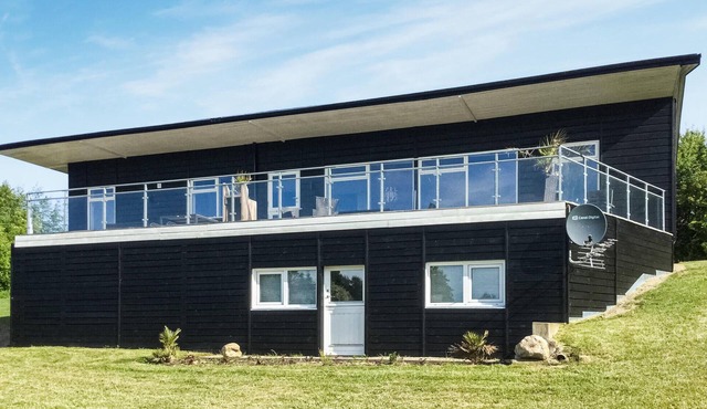 Stunning home in Spøttrup with sauna