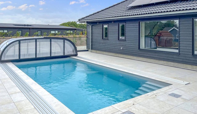 Stunning home in Spøttrup with sauna