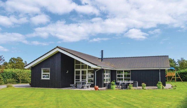 Stunning home in Storvorde with kitchen