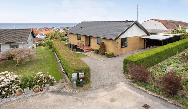 Stunning home in Svaneke with kitchen