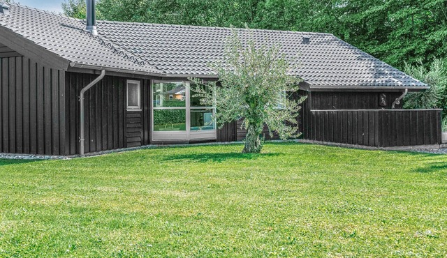 Stunning home in Sydals with sauna