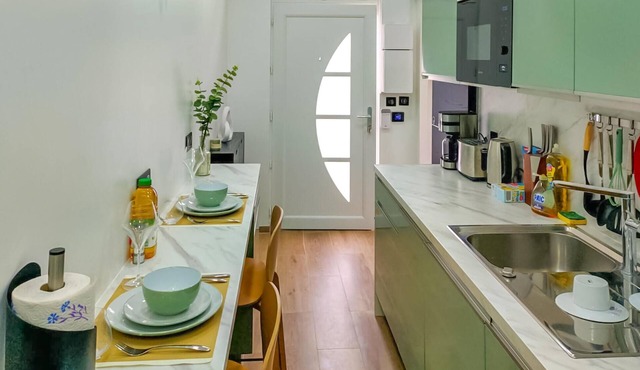 Stunning home in Taverny with WiFi