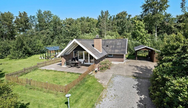 Stunning home in Toftlund with WiFi