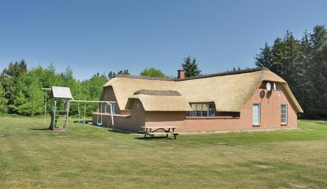 Stunning home in Ulfborg with sauna