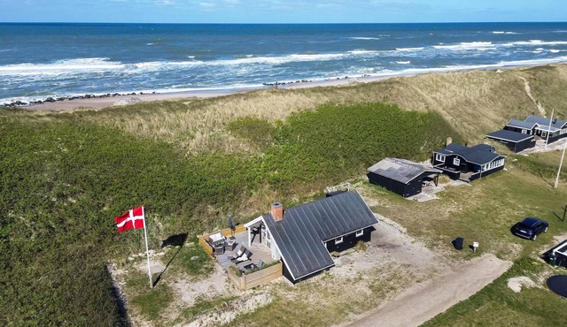 Stunning home in Ulfborg with kitchen