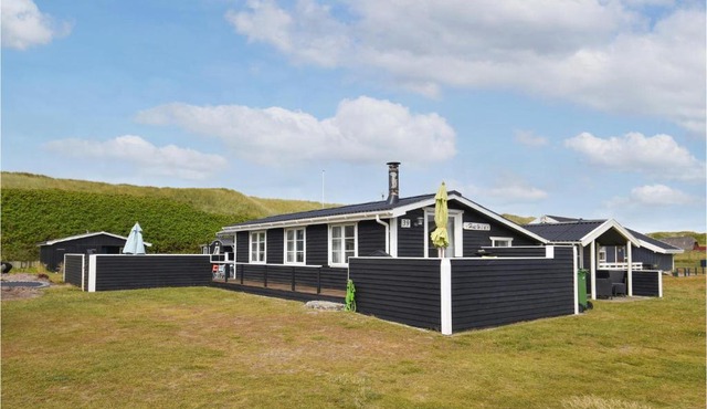 Stunning Home In Ulfborg With Wifi