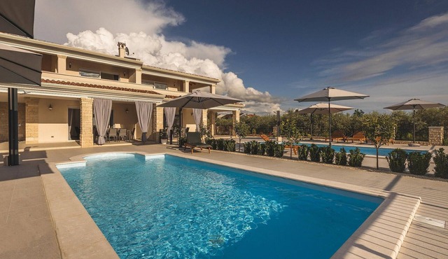 Stunning home in Umag