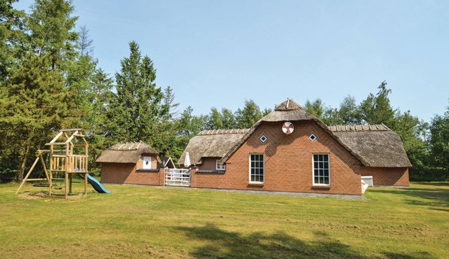 Stunning home in Væggerløse with sauna