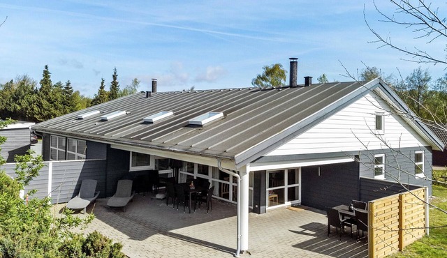 Stunning home in Væggerløse with WiFi