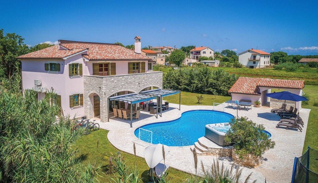 Stunning home in Valtura