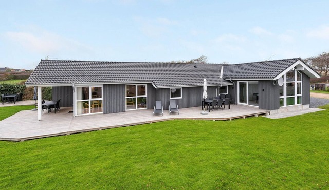 Stunning home in Vinderup with sauna