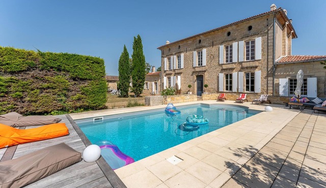 Stunning home in Virsac