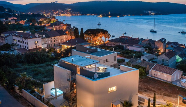 Stunning home in Vis with sauna
