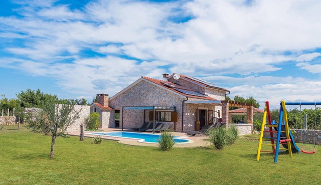 Stunning home in Vodice