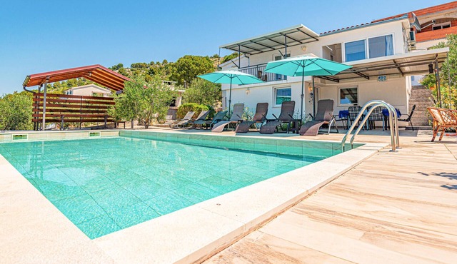 Stunning home in Zatoglav