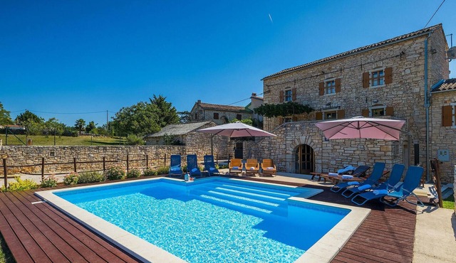 Stunning home in Zminj