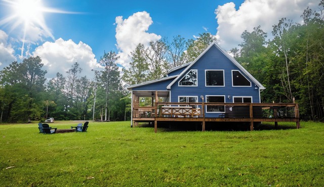 Stunning Home Near Nolin Lake: Hot Tub + Fire Pit!