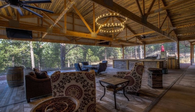 Stunning home on 7 acres with 5400sf of indoor/outdoor living space