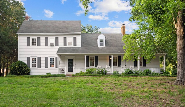 Stunning Home w/Private Pool, Garden & Firepit