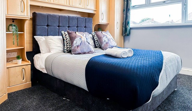 Stunning House Free Parking Games Garden WiFi X-BOX