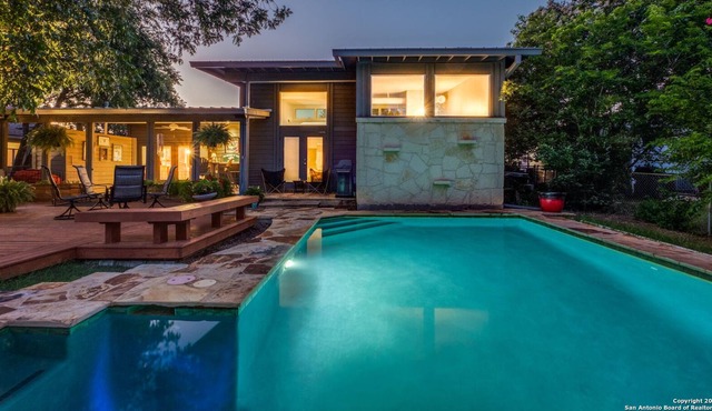 Stunning House with Private POOL & amazing patio