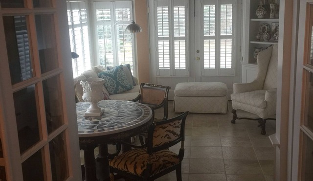 Stunning Kentucky Derby home located only 6 miles from the Track