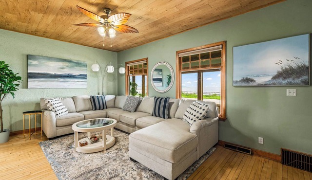 Stunning Lake View and City Skyline View Property in Bay View Milwaukee