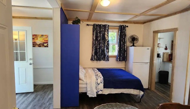 Stunning Lake View Studio along the Serene Seneca Wine Trail