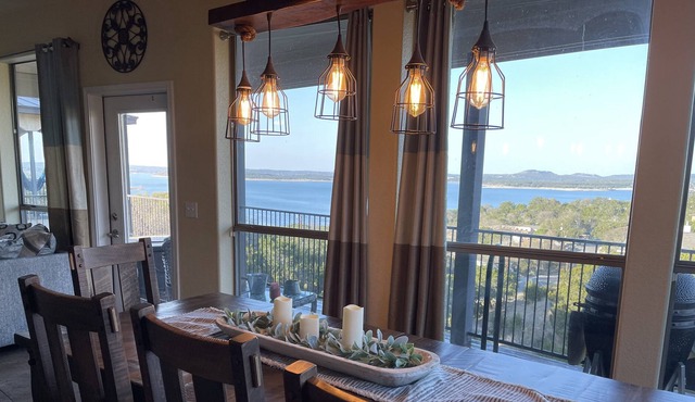 Stunning Lake Views, Perfect for Families/Friends/Dogs