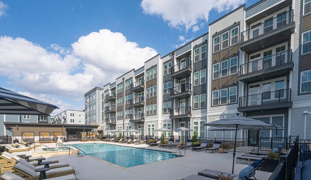 Stunning Lake Wylie Apartment at VALE
