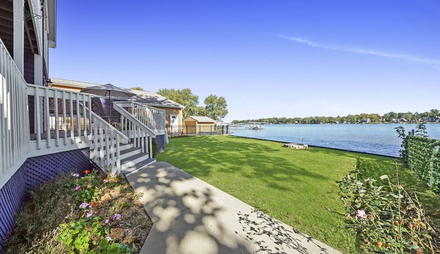 Stunning Lakefront Home on the Chain O'Lakes! ★ Amazing Views & Newly Rehabbed