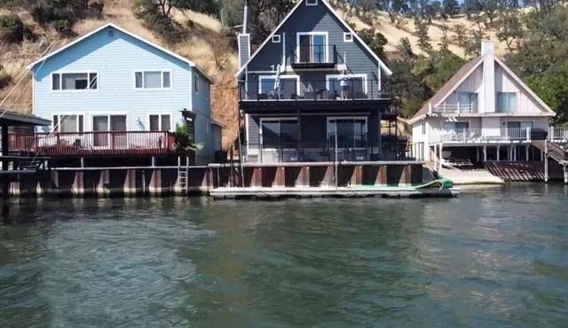 Stunning Lakefront Retreat with Breathtaking Views of Mount Konocti