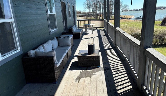 Stunning Lakefront retreat. The perfect getaway for families!
