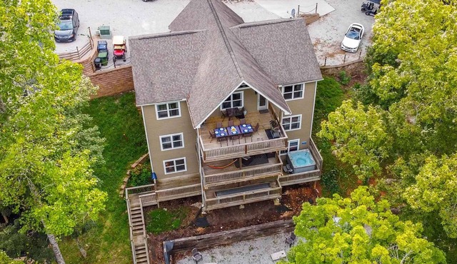 Stunning Lakeview Home・Game Room・Dock・Hot Tub