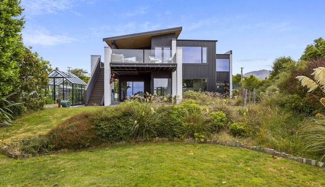 Stunning Lakeview Home/Chef`s Kitchen/Hilltop