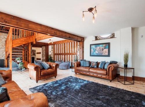 Stunning Large 4 Bed Country House with Hot tub - Pass the Keys