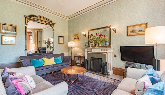 Stunning large family house overlooking Walmer Castle sleeping 16