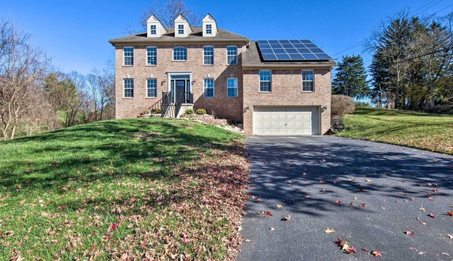 Stunning Lewisberry Gem ~ 6 Mi to Ski Resort!