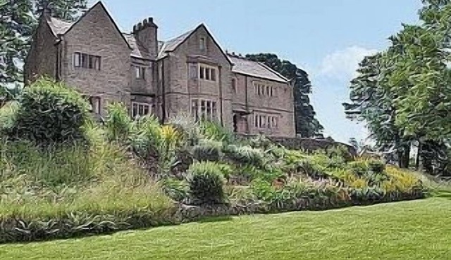 Stunning location with fantastic walking, mountain-biking, wildlife - and wifi.