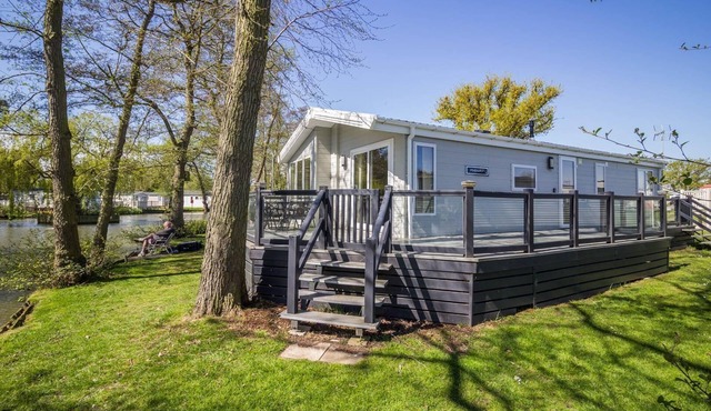 Stunning lodge boasting lake views at Weely Bridge Holiday Park ref 69005L