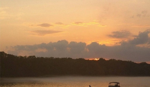 Stunning Log Cabin w/Hot-tub