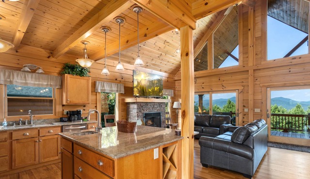 Stunning Log Cabin with Panoramic Mountain Views