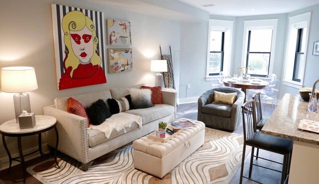 Stunning Logan Circle Apt - With Parking!