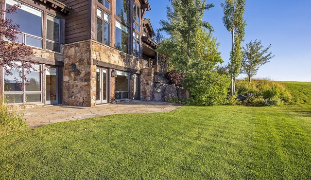 Stunning Luxury Home With Incredible Views