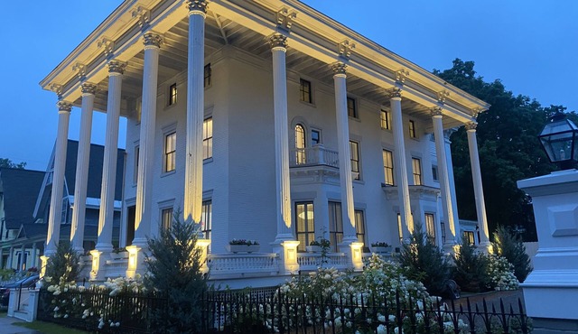 Stunning Mansion in the center of town